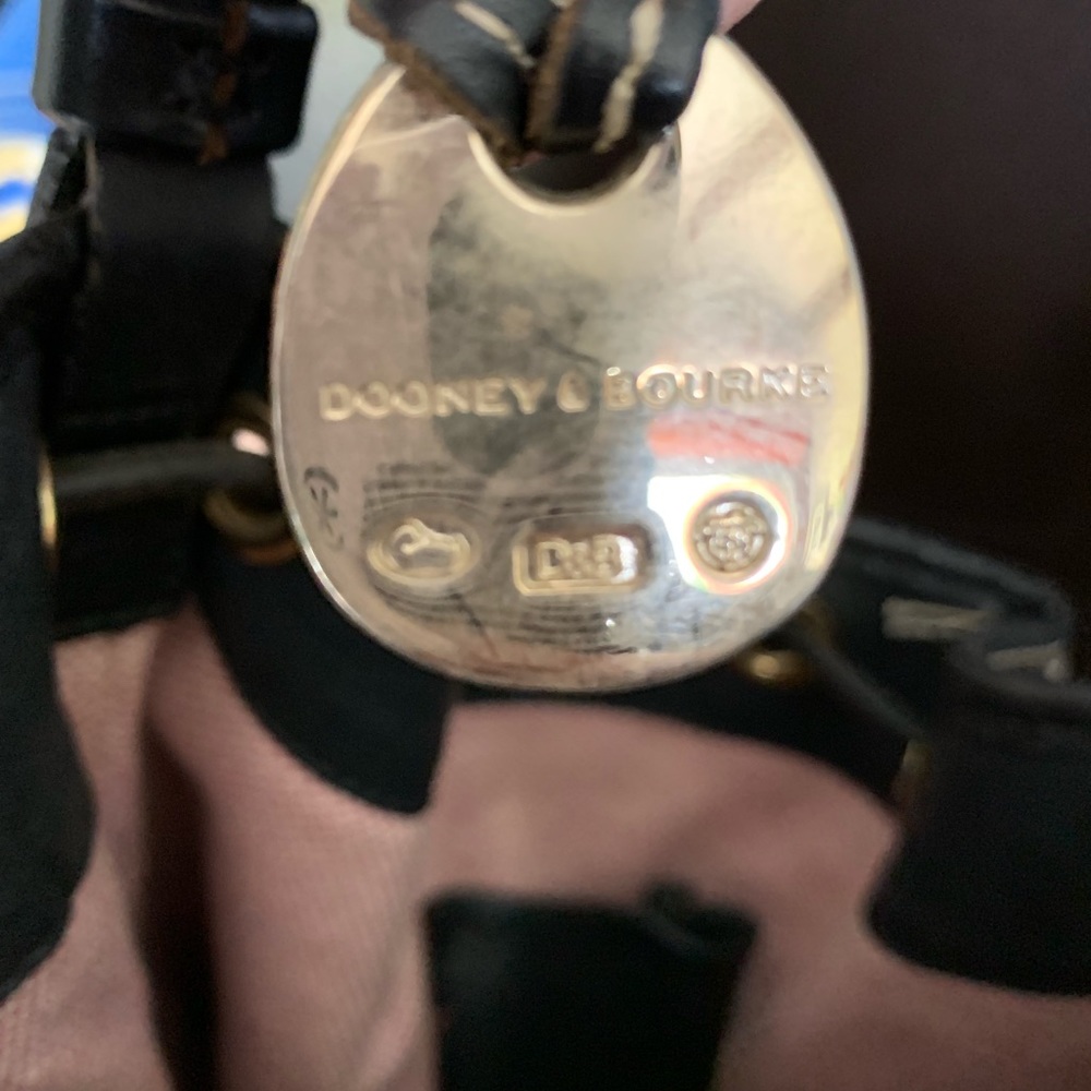 Dooney & Bourke - Picture 4 of 8